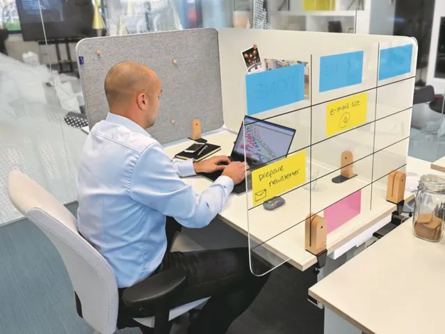 Bureauscherm Elements doorzichtig 60x120cm Houder