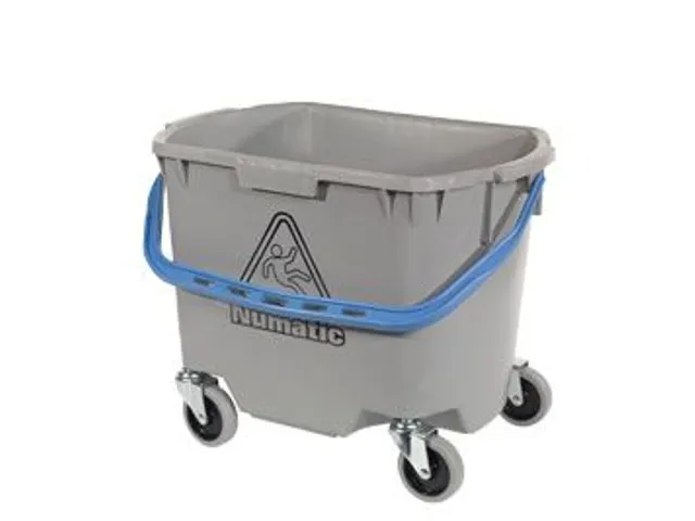 Emmer grijs 30 liter met blauwe hendel en wielen 75mm