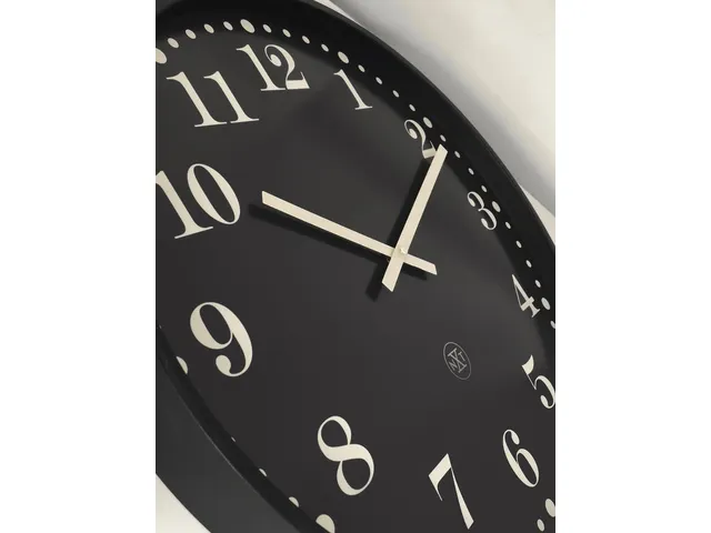 Horloge murale NeXtime Dickens Large 50cm noir