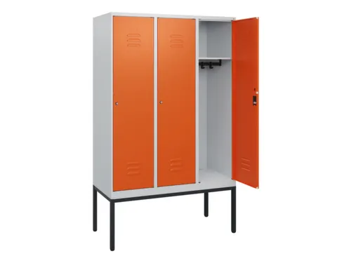 locker,HxBxD 1950x1200x500mm,3vak,vak B 400mm,cil.-slot,voetonderstel