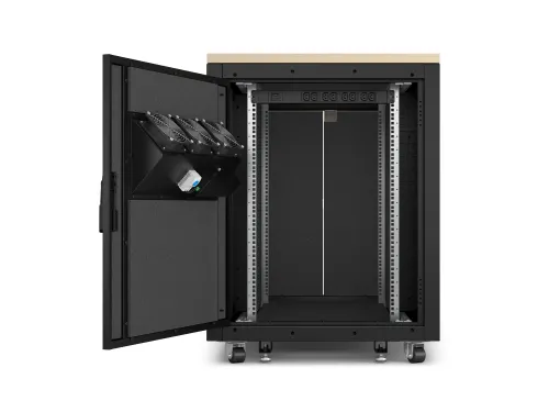 APC NetShelter CX AR4017IA - 17U, Geluiddempend en geventileerd 19 inc