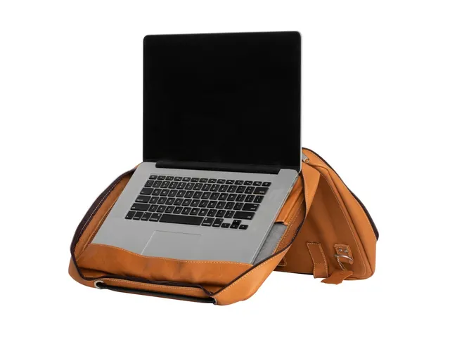 R-Go Viva 15.6 inch Laptoptas Leer Bruin
