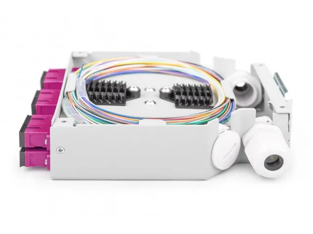 glasvezel DIN-raildoos MM-OM4 uitgerust met SC-adapter en pigtail