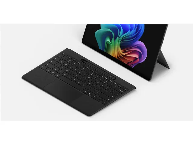 Surface Pro Flex Keyboard QWERTY + Slim Pen CM SC English Black