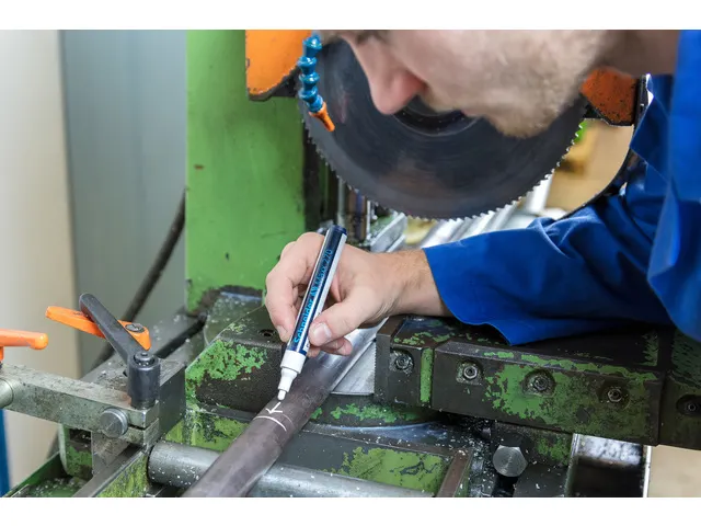 Lakmarker Schneider Maxx 270 1-3 mm wit