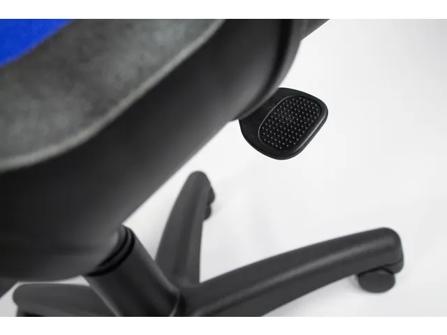 Bureaustoel EN1335 Linea Tiger 01 blauw/blauw met armleuning