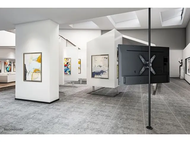 Tv Paalsteun 32-55 Inch Full Motion Zwart FL40-430BL14