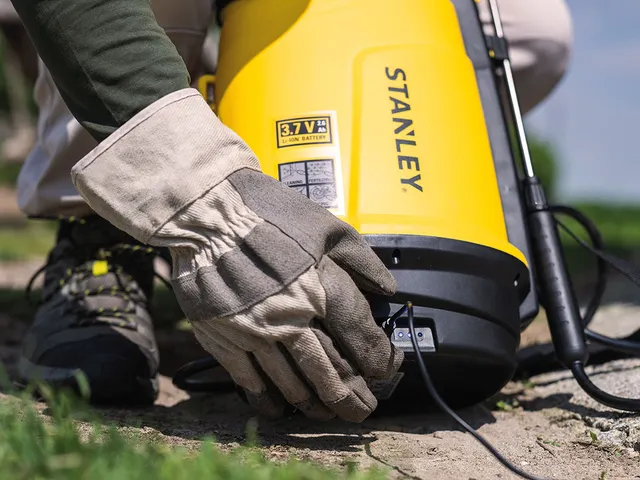 Stanley Druksproeier 5 Accu 5 Liter 3,7 V - 2,6 Ah