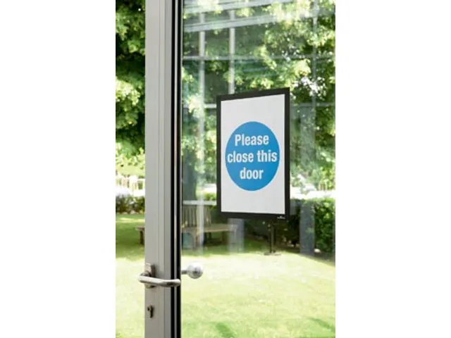 Duraframe A4 zwart, in ophangbare etui