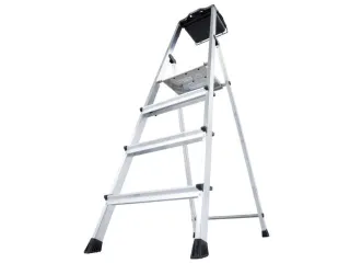 trapladder,eenzijdig,4treden,bordes m. antislip elementen,balk L 1,6m - 4