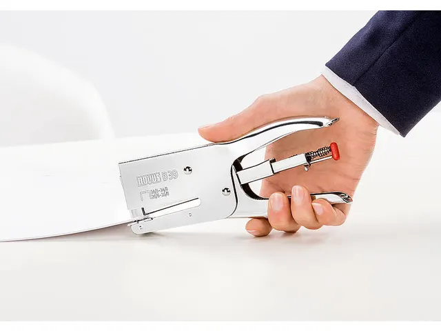 Pince agrafeuse Novus B 39 Chromé