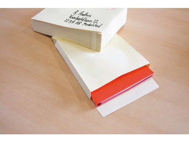 Monsterzak Raadhuis 229x324x38mm C4 crème plakstrip krimp a 10 stuks