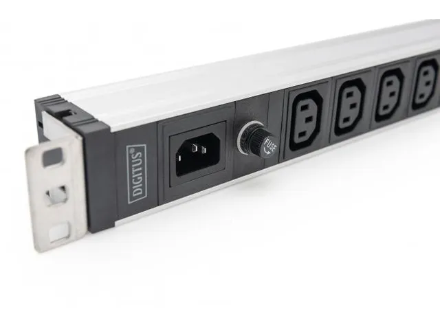 Stekkerdoos Met Aluminium Profiel, 9-voudig, IEC C14 ingang 10 A-zeker