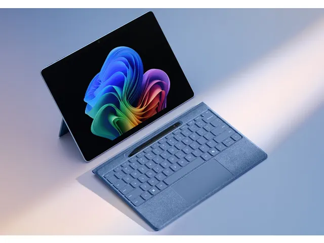 Surface Pro Flex Keyboard QWERTY + Slim Pen CM SC English Black