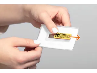 Naambadge CLICK FOLD 54x90 mm met magneet place and hold PP - 3