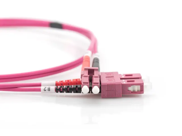 Digitus Lwl Lc/sc Patch kabel 10m violet