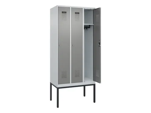 locker,HxBxD 2120x900x500mm,3vak,vak B 300mm,cil.-slot,voetonderstel