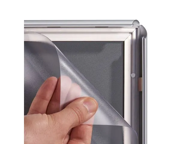 kliklijst A4 25mm zilver is een functionele wissellijst van aluminium.