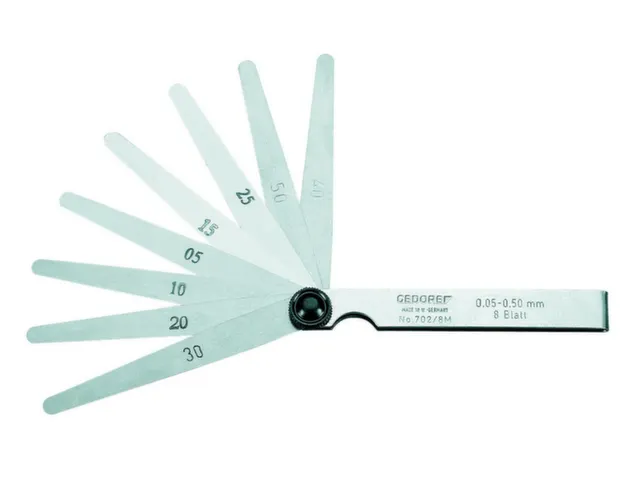 702 8 A voelermaatcompartimenten .002 - .020 inch.