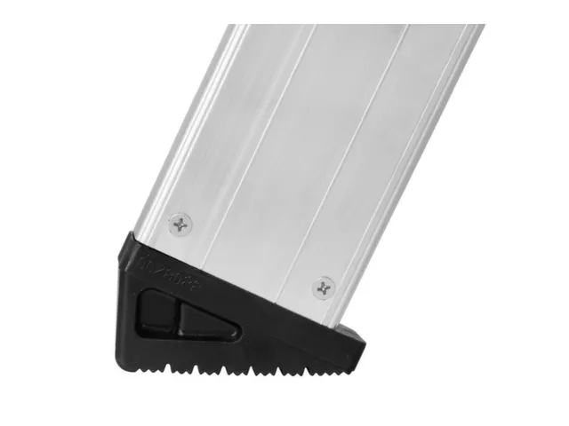 escabeau industriel,double face,2x3marches,Hauteur 0,22m,lisse L 0,77m