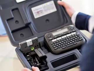 Brother P-Touch D210VP Labelprinter QWERTY met Koffer - 4