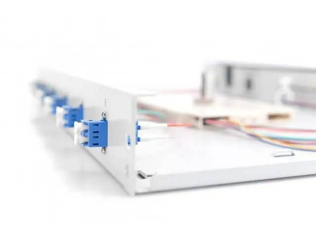 LWL-splicebox 1U uitgerust 6x LC DX OS2 inclusief splicecassette