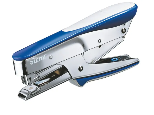 Pince agrafeuse Leitz P2 15 feuilles bleu