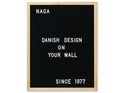 Tableau à lettres Naga 40x50cm avec 149 lettres blanches