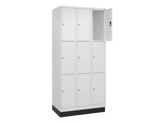 lockerkast,HxBxD 1950x900x500mm,3x3vakken,vak B 300mm,cil.-slot,sokkel - 1