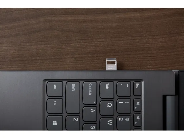 256GB DataTraveler Micro 200MB/s Metal USB 3.2 Gen 1