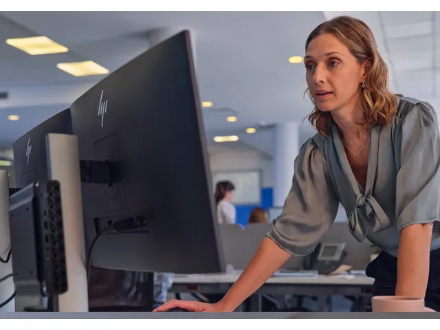 EliteDesk 8 Mini G1i Desktop AI PC Wolf Pro Security Edition, Windows