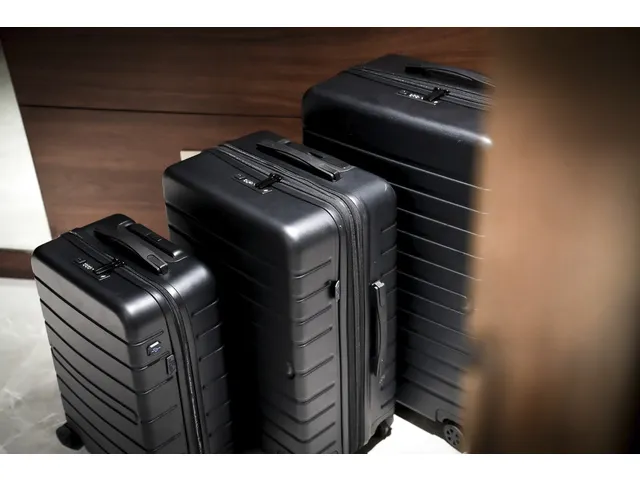 Trolley de voyage JSA ABS recyclé taille S 54,5 x 35,5 x 20,5 cm noir