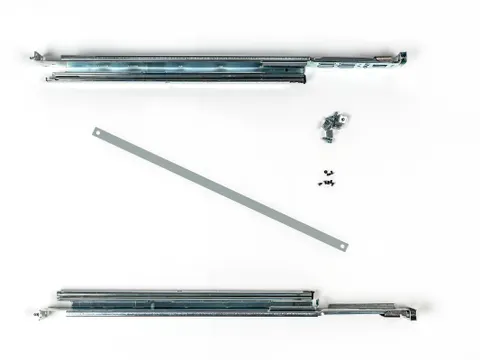 Vertiv Avocent RMK-95, Metaal