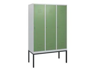 locker,HxBxD 1950x1200x500mm,3vak,vak B 400mm,cil.-slot,voetonderstel - 1