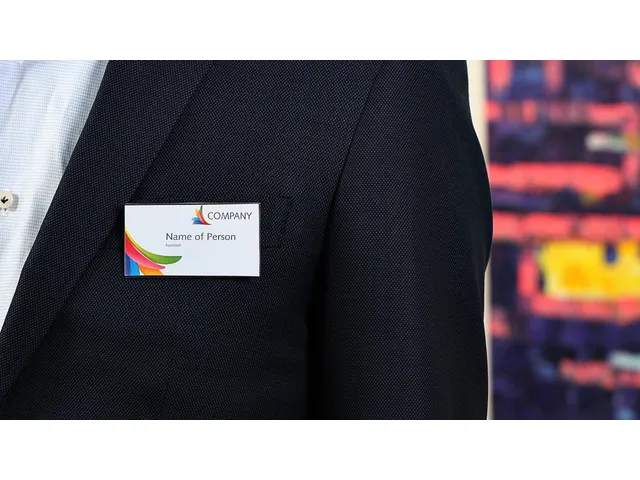 Badge Met Clip En Speld 40x75mm