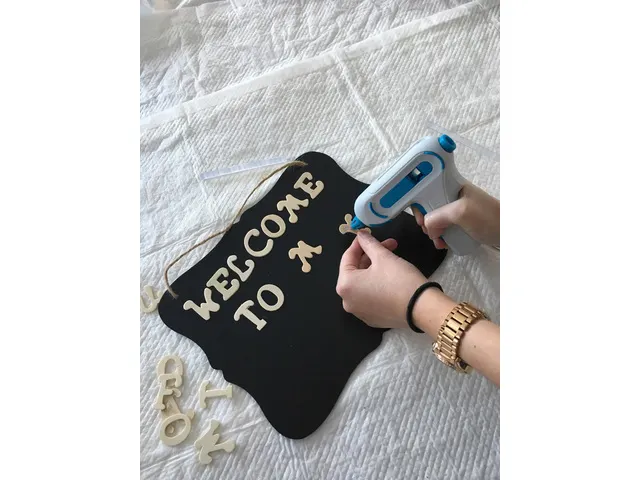 Lijmpistool Westcott. Mini. met 2 lijmstiften