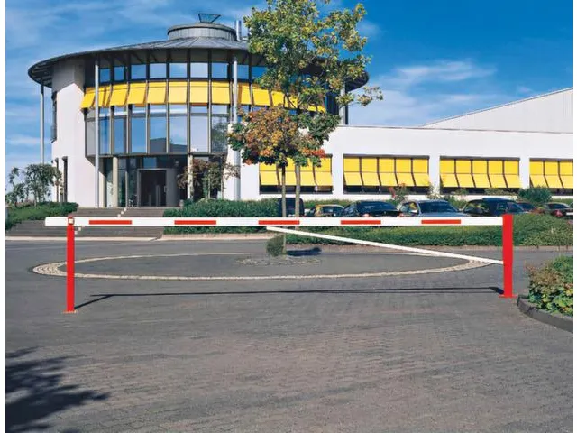 afzetting,totale B 3,5m,boom aluminium rood/wit