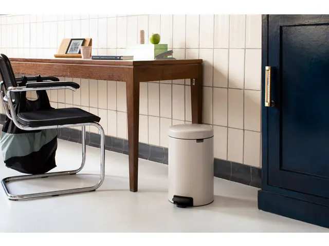 Pedaalemmer NewIcon 12 Liter Soft Beige