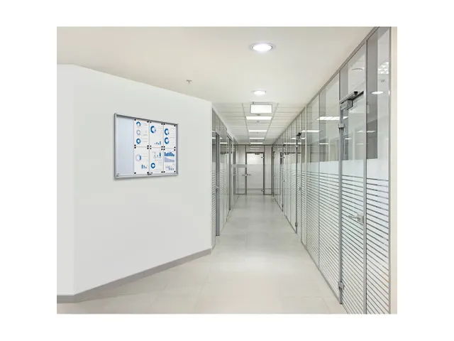 Vitrine d'affichage intérieure verrouillable Slim 15xA4