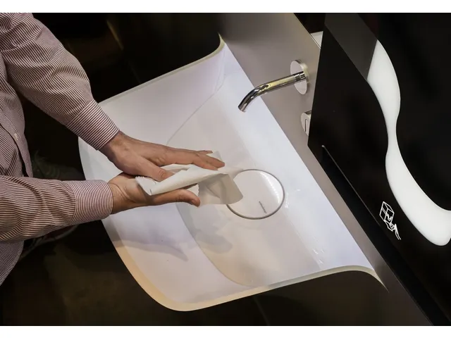 Handdoekautomaat Celtex Megamini E-Control zwart automatisch