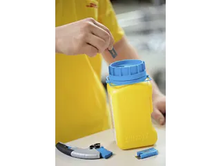 Martor Verzameldoos voor gebruikte mesjes Geel - 2