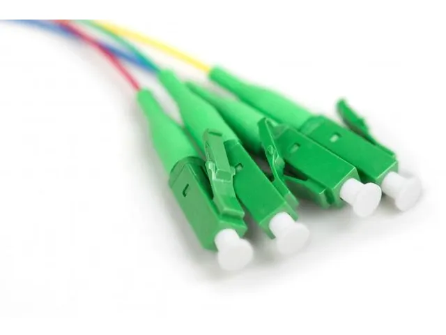 FTTH-dropkabel singlemode 4 vezels LC/APC G.657.A2 30m