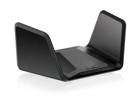 NETGEAR Nighthawk RAXE300, Wi-Fi 6 (802.11ax), Tri-band (2.4 GHz / 5 G