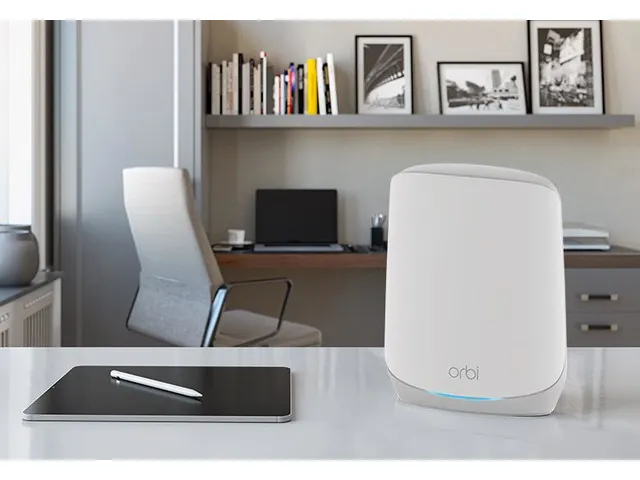 NETGEAR Orbi RBS760 Tri-band Wi-Fi 6 Wit 2 Intern