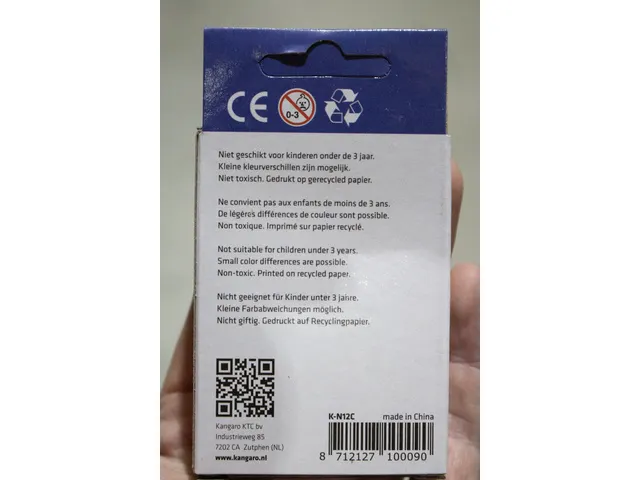 Bordkrijt Kangaro ass.kleuren 12 stuks