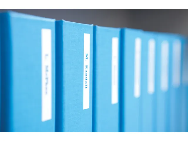 Labeltape Dymo 45014 D1 S720540 12mmx7m blauw op wit