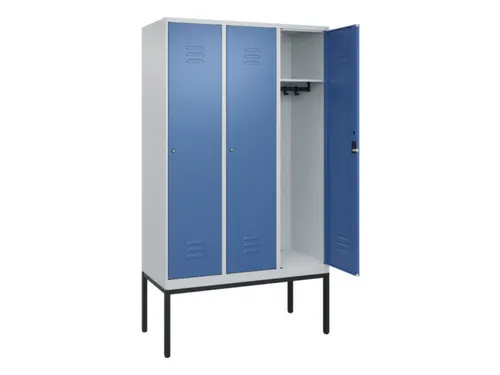 locker,HxBxD 2120x1200x500mm,3vak,vak B 400mm,cil.-slot,voetonderstel