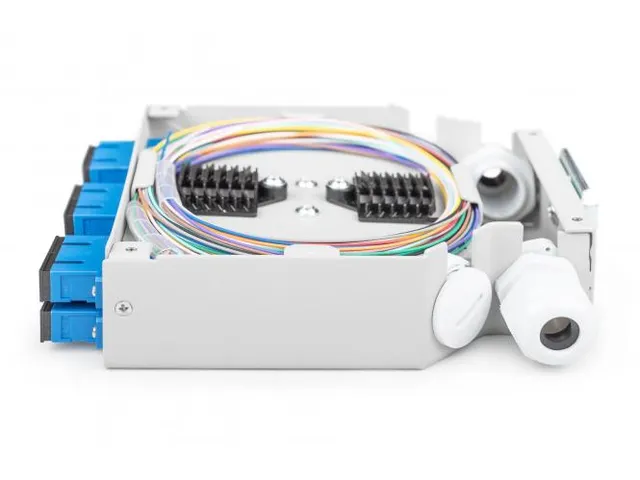 glasvezel DIN-raildoos OS2 uitgerust met SC-adapter en pigtail