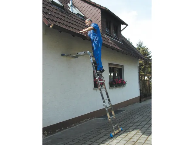 échelle pliante polyvalente,4x3 échelons,lisse L 3,55m,alu