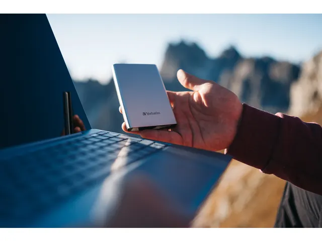 Store 'n' Go USB 3.0 Draagbare harde schijf 2TB Zilver